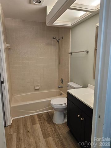 1831 J Julian Lane, Charlotte, NC 28208