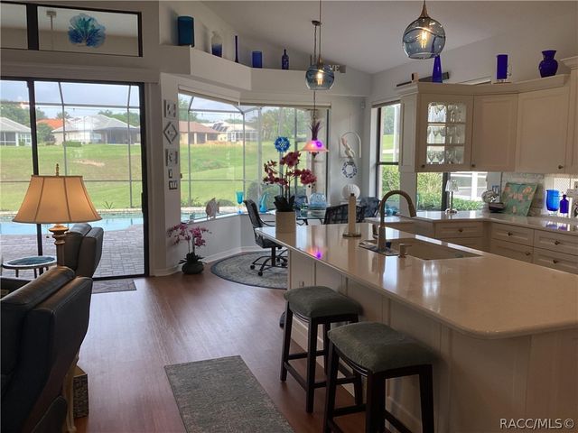 84 W Doerr Path, Hernando, FL 34442