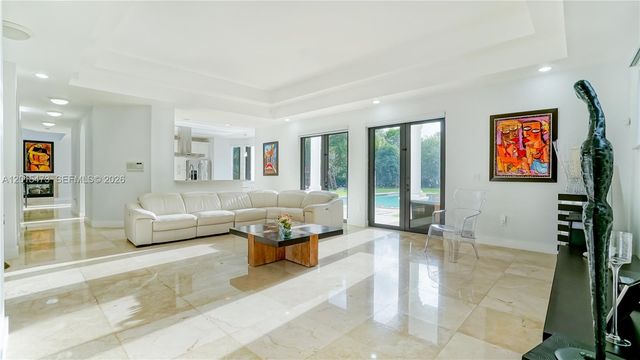 6950 SW 97th Avenue, Miami, FL 33173