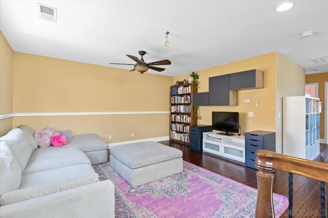 218 Falcon Pl, San Marcos, CA 92069