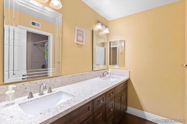 218 Falcon Pl, San Marcos, CA 92069