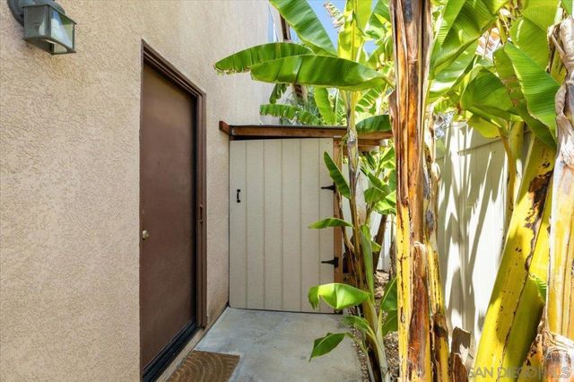218 Falcon Pl, San Marcos, CA 92069