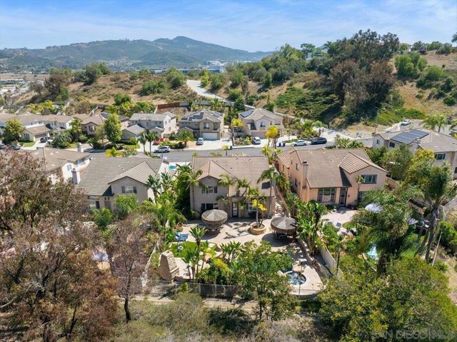 218 Falcon Pl, San Marcos, CA 92069