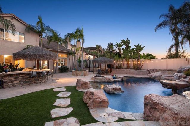 218 Falcon Pl, San Marcos, CA 92069