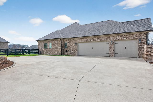 100 Blue Wing Pass, Nicholasville, KY 40356