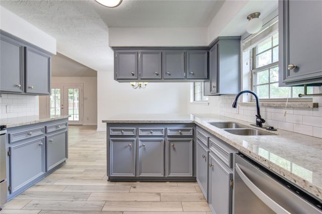 3224 Teakwood Circle, Dickinson, TX 77539