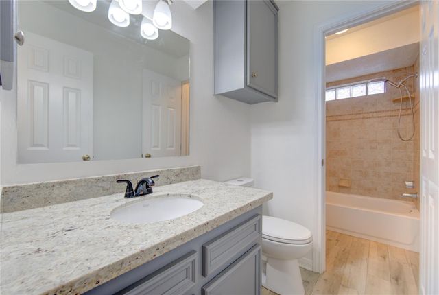 3224 Teakwood Circle, Dickinson, TX 77539