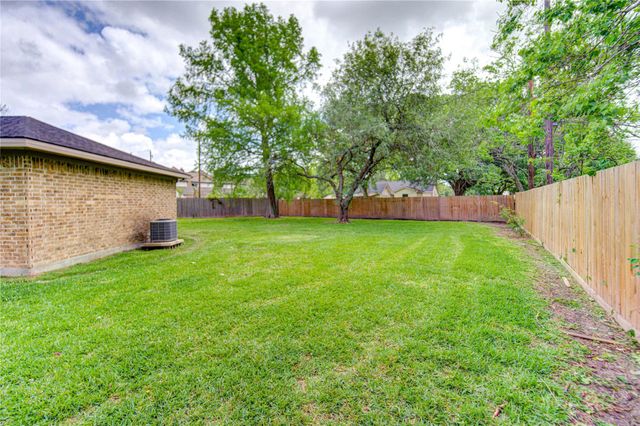 3224 Teakwood Circle, Dickinson, TX 77539