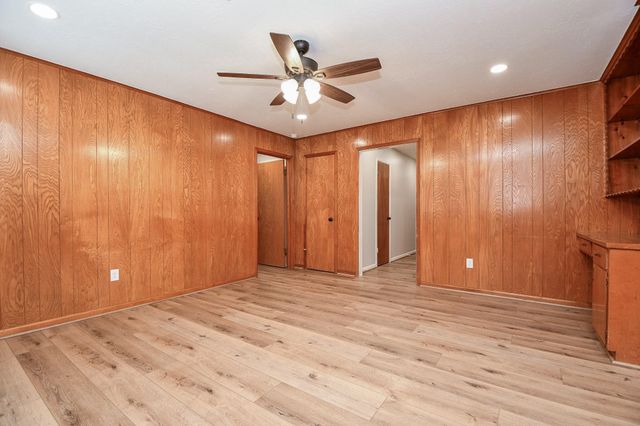 2303 Willow Boulevard, Pearland, TX 77581