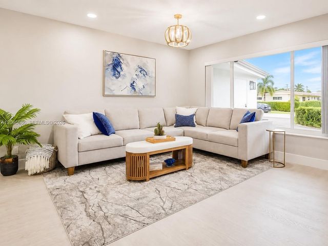 1321 NE 26th Terrace, Pompano Beach, FL 33062