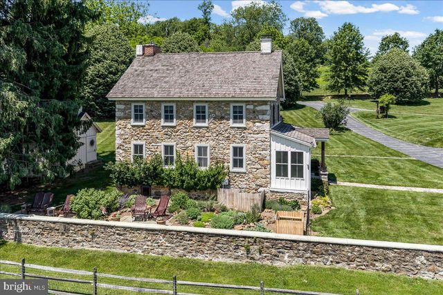 2563 VERONICA DR, Chester Springs, PA 19425
