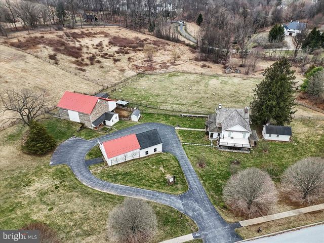 2563 VERONICA DR, Chester Springs, PA 19425