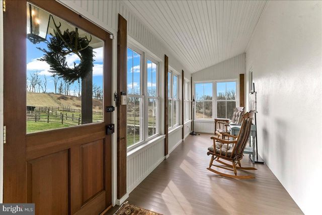 2563 VERONICA DR, Chester Springs, PA 19425