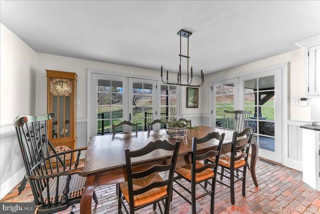 2563 VERONICA DR, Chester Springs, PA 19425