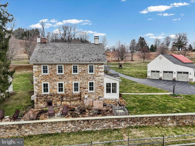 2563 VERONICA DR, Chester Springs, PA 19425