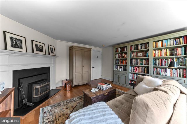 2563 VERONICA DR, Chester Springs, PA 19425