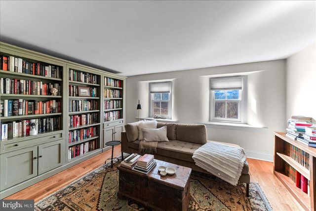 2563 VERONICA DR, Chester Springs, PA 19425