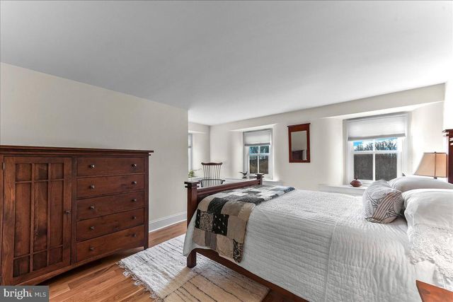 2563 VERONICA DR, Chester Springs, PA 19425