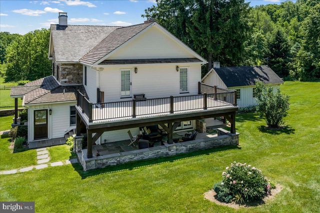 2563 VERONICA DR, Chester Springs, PA 19425