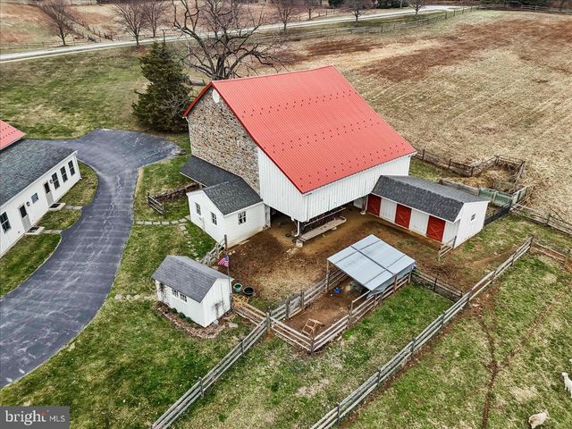 2563 VERONICA DR, Chester Springs, PA 19425