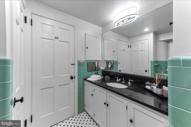 2563 VERONICA DR, Chester Springs, PA 19425