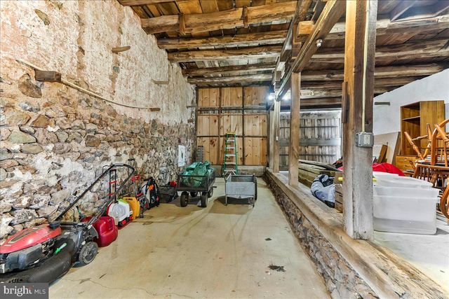 2563 VERONICA DR, Chester Springs, PA 19425