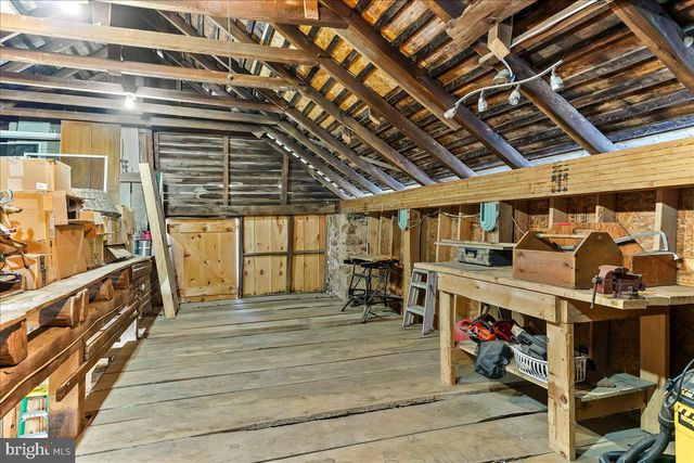 2563 VERONICA DR, Chester Springs, PA 19425