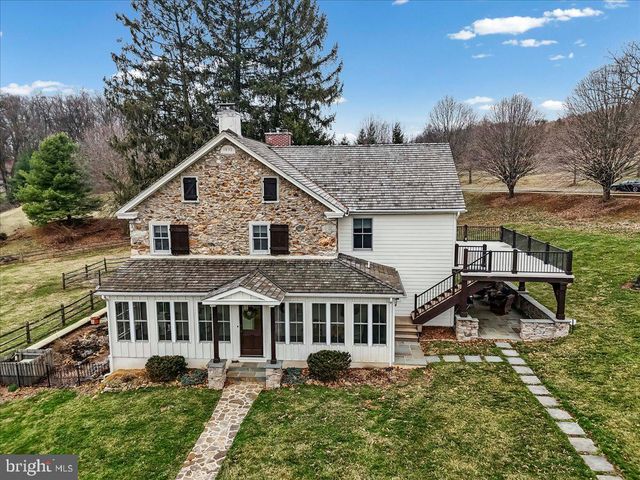 2563 VERONICA DR, Chester Springs, PA 19425
