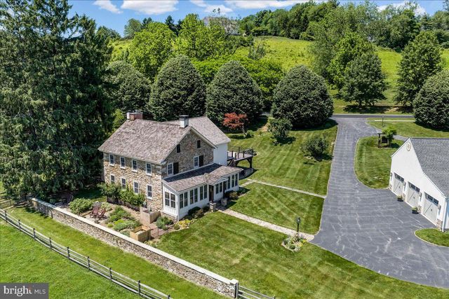 2563 VERONICA DR, Chester Springs, PA 19425