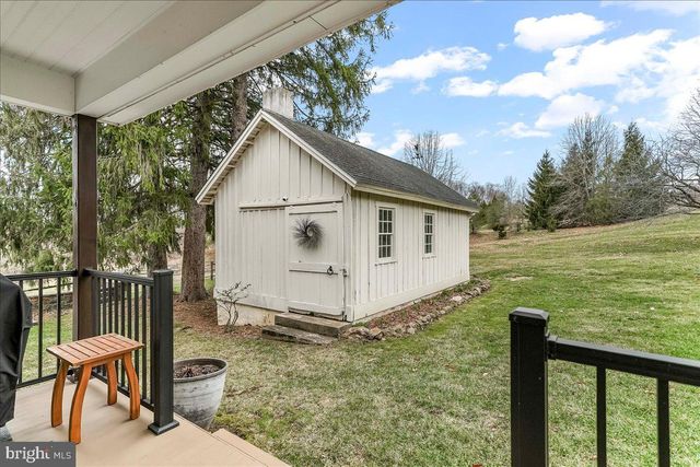 2563 VERONICA DR, Chester Springs, PA 19425