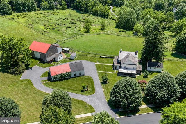 2563 VERONICA DR, Chester Springs, PA 19425