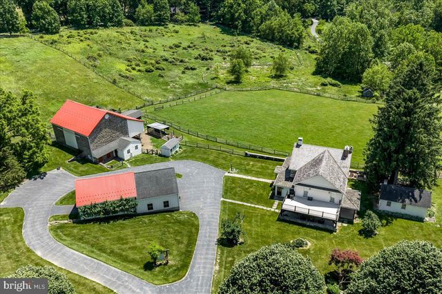 2563 VERONICA DR, Chester Springs, PA 19425