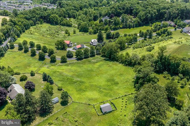 2563 VERONICA DR, Chester Springs, PA 19425