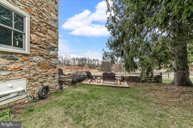 2563 VERONICA DR, Chester Springs, PA 19425