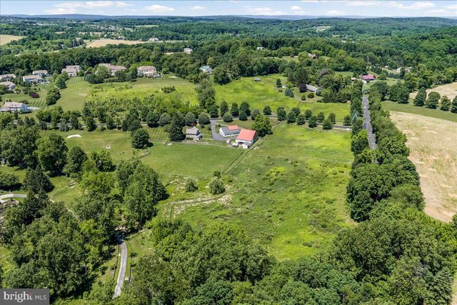 2563 VERONICA DR, Chester Springs, PA 19425