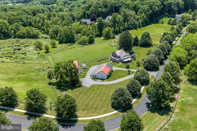 2563 VERONICA DR, Chester Springs, PA 19425