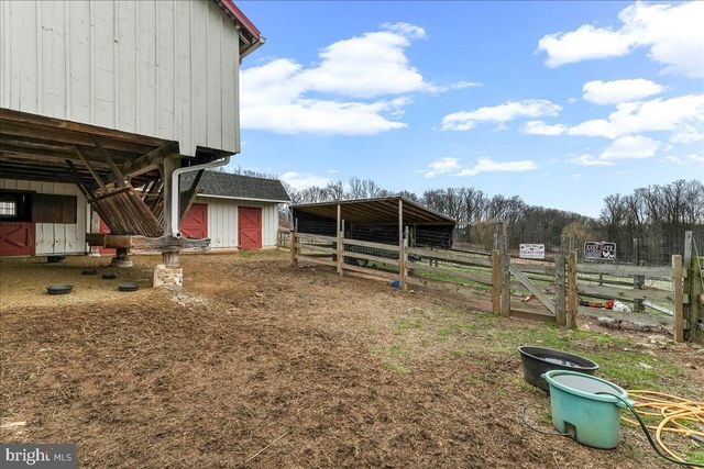 2563 VERONICA DR, Chester Springs, PA 19425