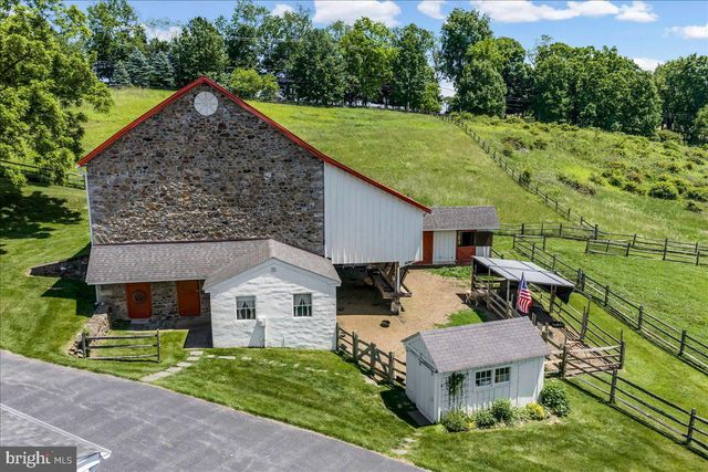 2563 VERONICA DR, Chester Springs, PA 19425