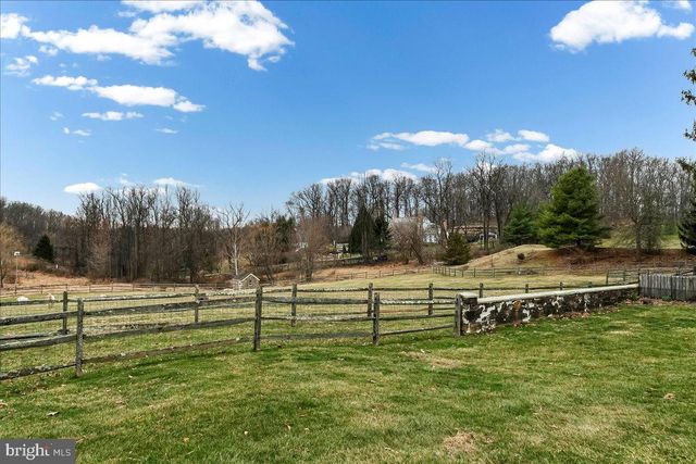 2563 VERONICA DR, Chester Springs, PA 19425