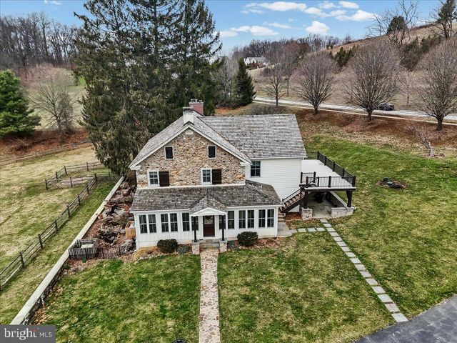 2563 VERONICA DR, Chester Springs, PA 19425