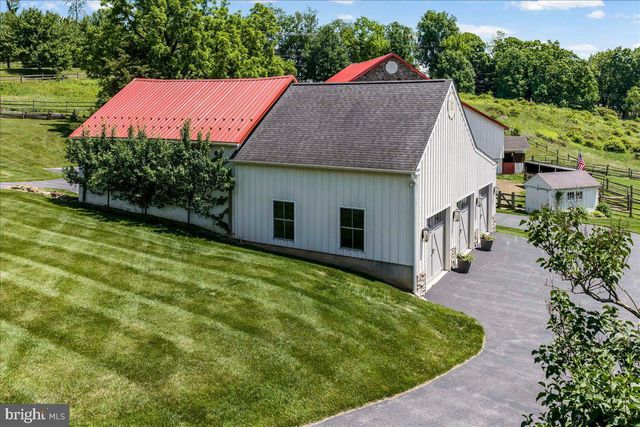 2563 VERONICA DR, Chester Springs, PA 19425