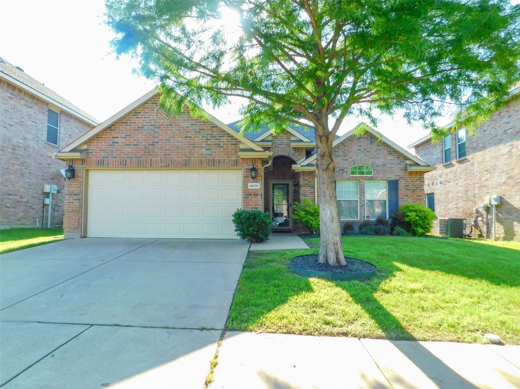 4605 Dogwood Drive, Denton, TX 76208