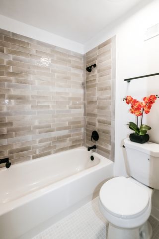 1275 E Baldwin Lane 306, Palatine, IL 60074