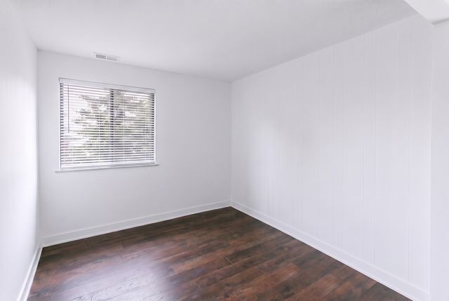 1275 E Baldwin Lane 306, Palatine, IL 60074