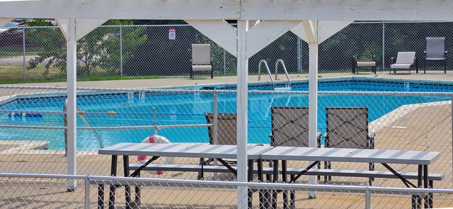 1275 E Baldwin Lane 306, Palatine, IL 60074