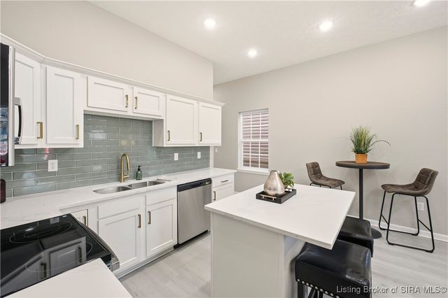 1711 Ekin Avenue, New Albany, IN 47150