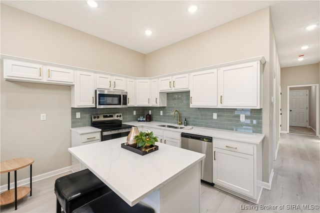 1711 Ekin Avenue, New Albany, IN 47150