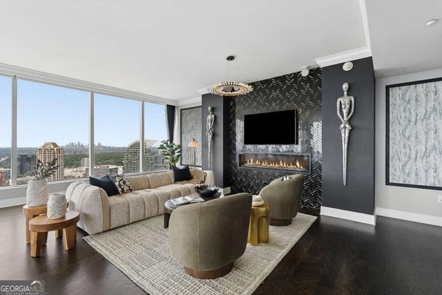 3630 Peachtree Road NE 2404, Atlanta, GA 30326