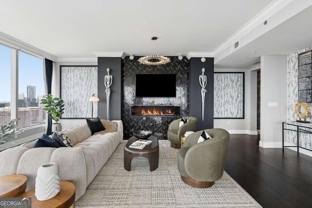 3630 Peachtree Road NE 2404, Atlanta, GA 30326