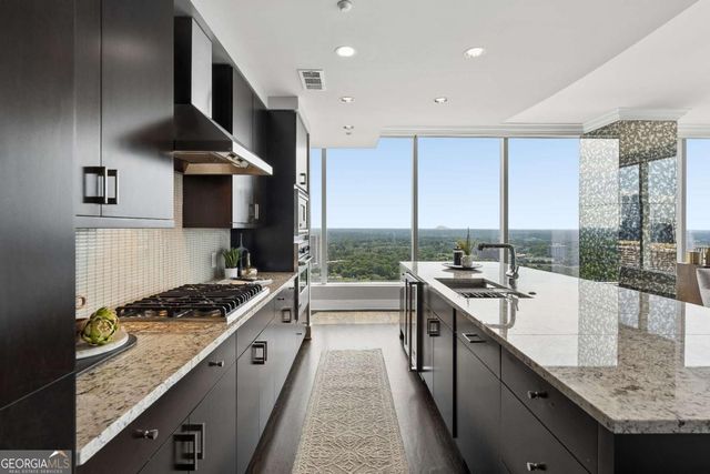 3630 Peachtree Road NE 2404, Atlanta, GA 30326